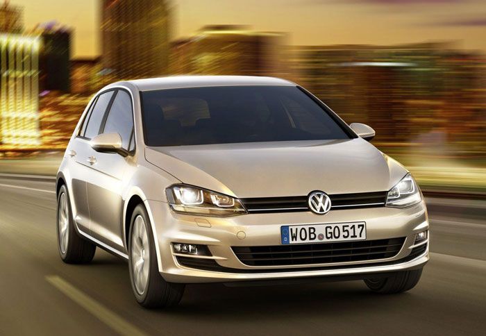 Αυτό είναι το νέο VW Golf, το οποίο θα παρουσιαστεί επίσημα στο ευρύ κοινό σε μερικές εβδομάδες, στην έκθεση του Παρισιού.