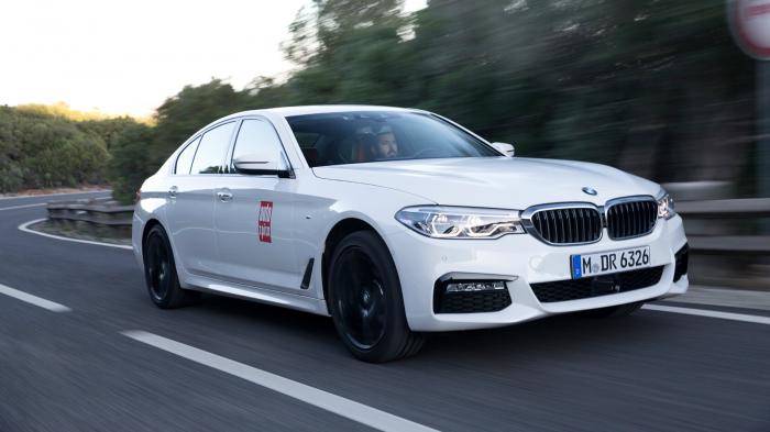 Οδηγούμε τη νέα 7η γενιά της BMW Σειρά 5 στη Λισαβόνα και σας μεταφέρουμε τις απόψεις μας. Οδηγούμε τη νέα 7η γενιά της BMW Σειρά 5 στη Λισαβόνα και σας μεταφέρουμε τις απόψεις μας.