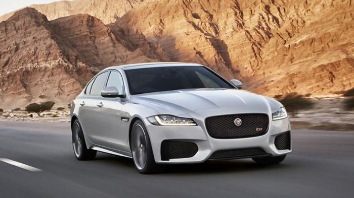 Η νέα Jaguar XF έχει συντελεστή οπισθέλκουσας αεροδυναμικής 0.26, με το αμάξωμά της να μοιάζει σαν μια επιμηκυμένη εκδοχή της Jaguar XE. 