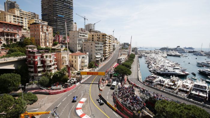 Πρώτη pole position στο Μόντε Κάρλο για την καριέρα του Daniel Ricciardo και πρώτη της Red Bull μετά από τη Βραζιλία το 2013. Πρώτη pole position στο Μόντε Κάρλο για την καριέρα του Daniel Ricciardo και πρώτη της Red Bull μετά από τη Βραζιλία το 2013.