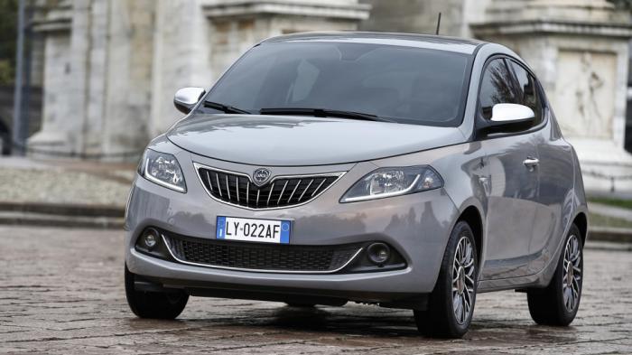 Νέα Lancia Ypsilon Alberta Ferreti 