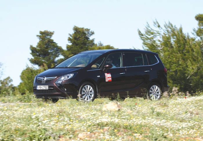 Τo νέο μικρομεσαίο MPV της Opel, το Zafira Tourer, είναι διαθέσιμο στην ελληνική αγορά και με το ντίζελ κινητήρα των 2,0 λτ. Τo νέο μικρομεσαίο MPV της Opel, το Zafira Tourer, είναι διαθέσιμο στην ελληνική αγορά και με το ντίζελ κινητήρα των 2,0 λτ.