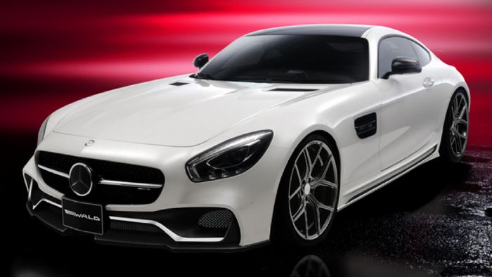 Το πακέτο βελτίωσης που έχει φορέσει η AMG GT ονομάζεται Black Bison. Σε αυτό ξεχωρίζει ο εμπρός προφυλακτήρας, που φέρει άλλη σχεδίαση.