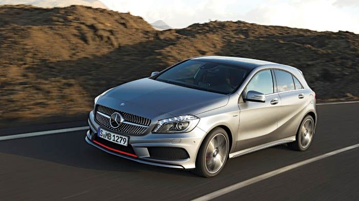 Όταν το σύστημα Pre-Safe της νέας A-Class διαγνώσει επικείμενη σύγκρουση, ρυθμίζει μια σειρά παραγόντων, ώστε οι επιβάτες να προστατευτούν κατά το μέγιστο βαθμό. Όταν το σύστημα Pre-Safe της νέας A-Class διαγνώσει επικείμενη σύγκρουση, ρυθμίζει μια σειρά παραγόντων, ώστε οι επιβάτες να προστατευτούν κατά το μέγιστο βαθμό.
