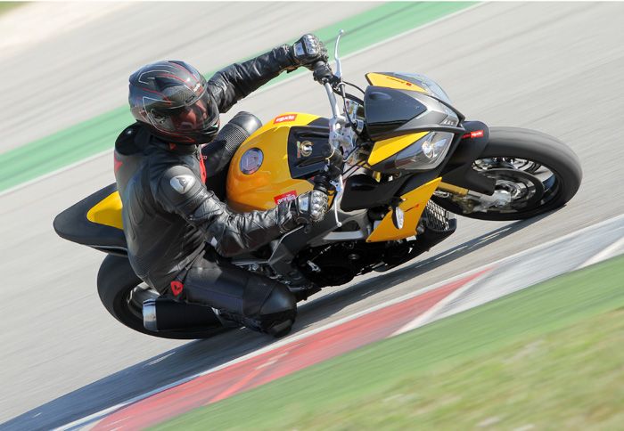 Aprilia Tuono V4R APRC