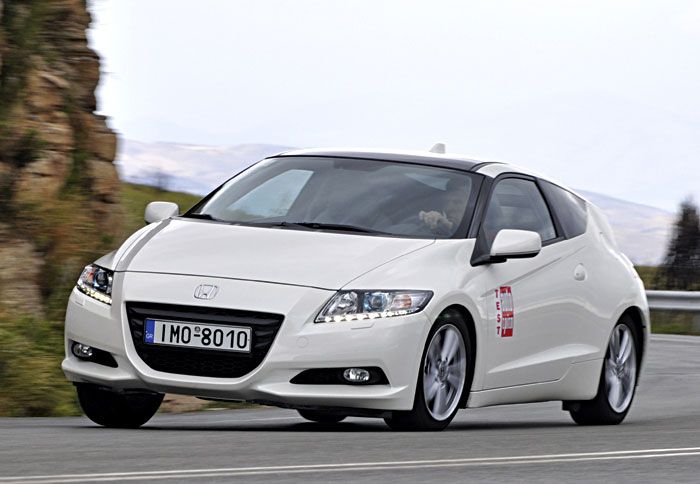 Το Honda CR-Z δείχνει το δρόμο στα σπορ μοντέλα του μέλλοντος, καθώς συνδυάζει την οδηγική ευχαρίστηση με το χαμηλό κόστος χρήσης.