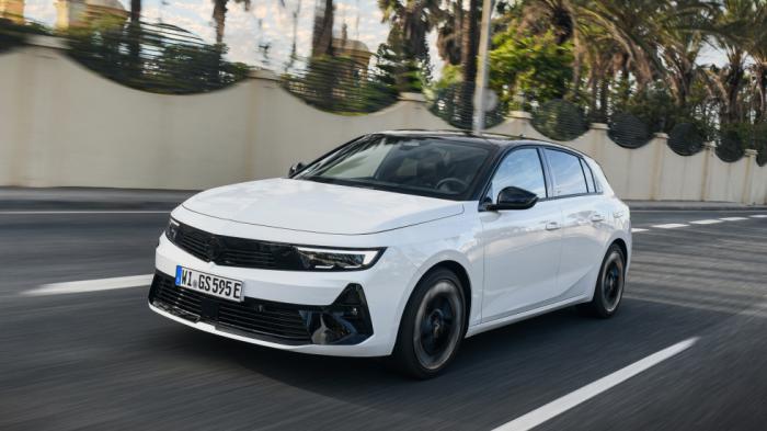 Οδηγούμε: Νέο Opel Astra GSe με 225 PS & κατανάλωση 5,0 λτ./100 χλμ. Οδηγούμε: Νέο Opel Astra GSe με 225 PS & κατανάλωση 5,0 λτ./100 χλμ.