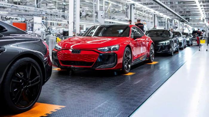 Δασμοί: Audi, VW, JLR και Lotus σταμάτησαν τις εξαγωγές στις ΗΠΑ Δασμοί: Audi, VW, JLR και Lotus σταμάτησαν τις εξαγωγές στις ΗΠΑ