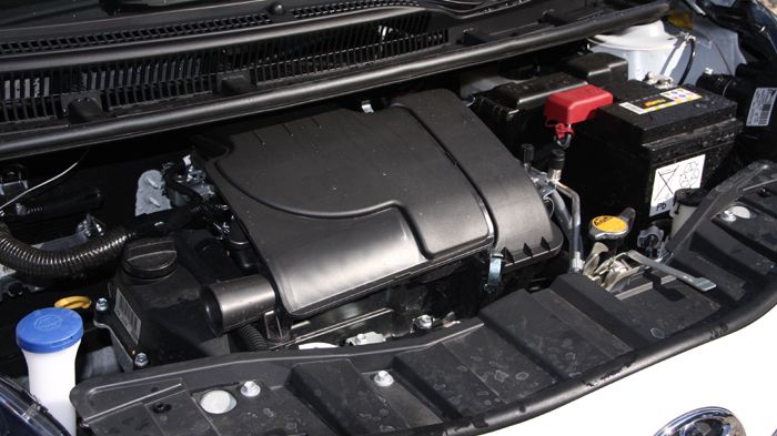 Ο ιδιαίτερα οικονομικός 3κύλινδρος 1,0 λίτρου τεχνολογίας VVT-i βενζινοκινητήρας των 68 ίππων, ο οποίος εκπέμπει πλέον 99 γρ./χλμ. 
