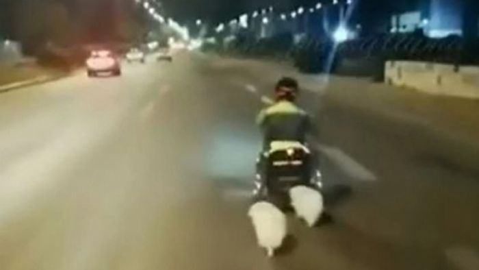 Βάρκιζα: 87χρονος παρέσυρε 40χρονο σε αναπηρικό αμαξίδιο  
