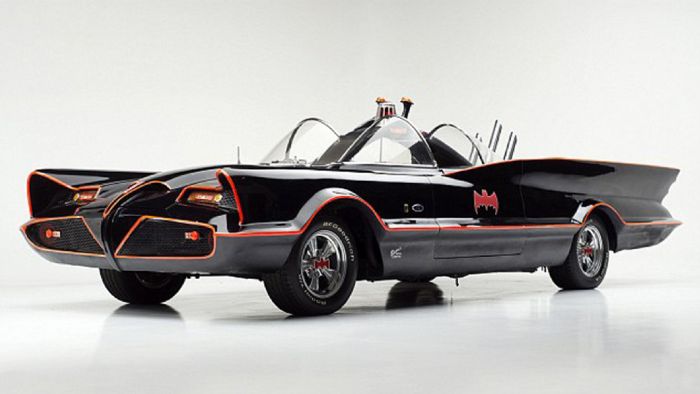 Το αυθεντικό Batmobile της δεκαετίας του 60.