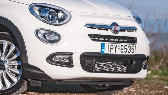 Το Fiat 500X διακρίνεται για το στυλ του, που αντλεί την έμπνευσή του από το μοδάτο Fiat 500.