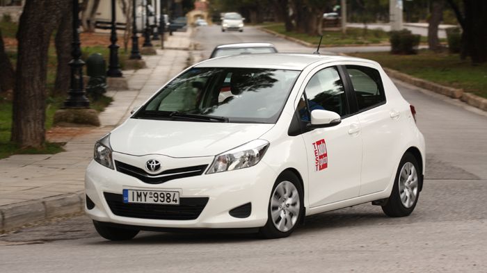 Ευκολοδήγητο στην πόλη, αλλά και σταθερό και άνετο στην εθνική εμφανίζεται το Toyota Yaris.