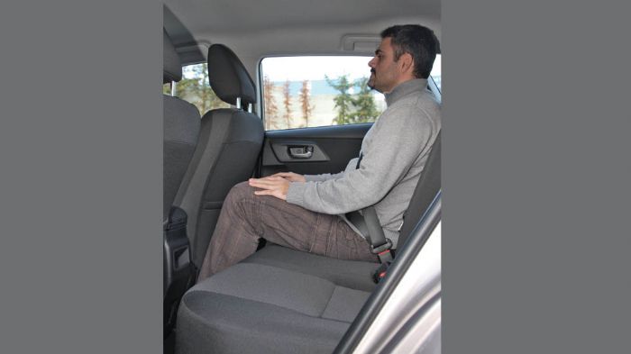 Το Toyota Auris έχει το πιο πλατύ πίσω κάθισμα, όντας έτσι σε θέση να μεταφέρει με περισσότερη άνεση έως και 3 ενήλικες.