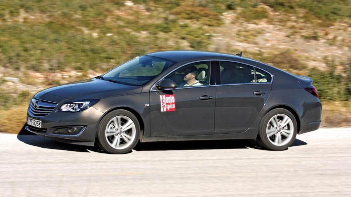 Ακόμη πιο δυναμικό και κομψό δείχνει το Opel Insignia μετά την ανανέωση του.	