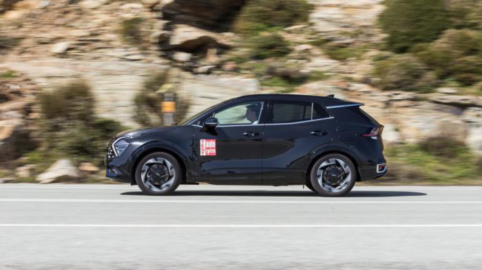 Το πετρελαιοκίνητο Kia Sportage καταναλώνει σύμφωνα με εργοστασιακές μετρήσεις 4,8-5,3 λτ.. Το πετρελαιοκίνητο Kia Sportage καταναλώνει σύμφωνα με εργοστασιακές μετρήσεις 4,8-5,3 λτ..