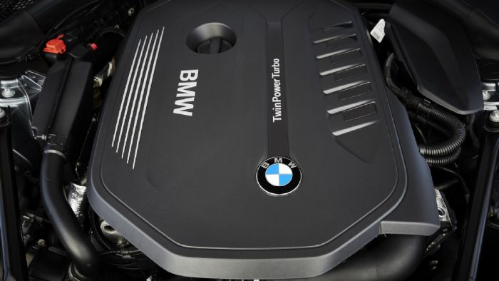 Κορυφαία απόδοση και πολύ γρήγορες επιδόσεις για τον 3λιτρο 6κύλινδρο κινητήρα βενζίνης της BMW 540i.
