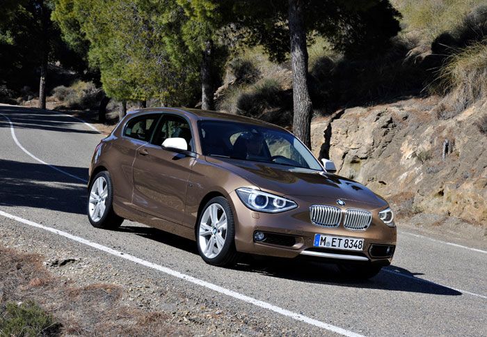 Η νέα, τρίθυρη BMW σειρά 1 θα προσφέρεται για πρώτη φορά, μεταξύ άλλων, στην έκδοση 114i