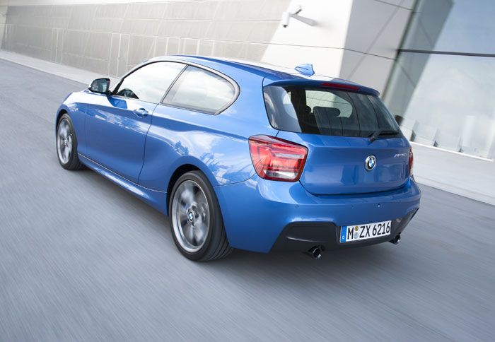 Για πρώτη φορά επίσης, η BMW παρουσιάζει έκδοση Μ στη συγκεκριμένη κατηγορία, με τη Μ135i να υπόσχεται καυτές επιδόσεις.