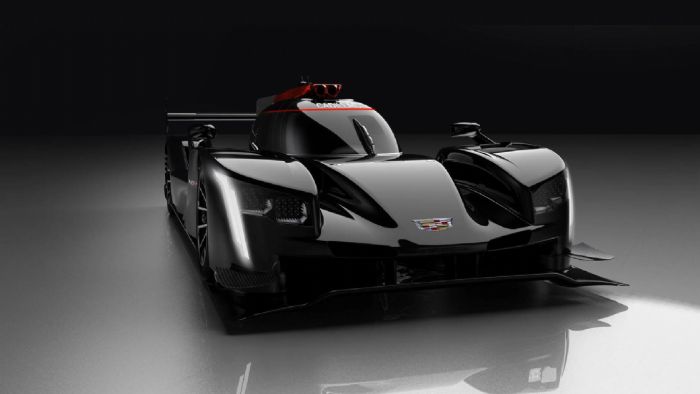 Στηρίζεται στο σασί LMP2 της Dallara, ενώ το αμάξωμά του έχει σχεδιαστεί από την Cadillac. Διαθέτει τον ατμοσφαιρικό V8 κινητήρα των 6,2 λίτρων, που συναντάμε στις Escalade και CTS-V. Βάσει κανονισμών αποδίδει 600 ίππους.