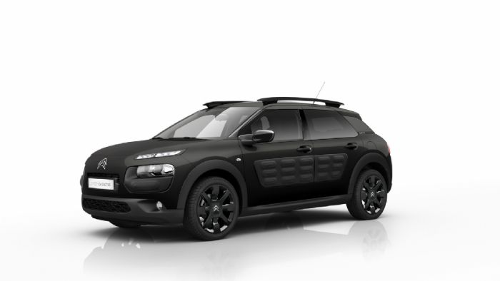 Yπάρχει η επιλογή για βαφή Metallic Obsidien Black με ασορτί Black Airbump και φυσικά μαύρους τροχούς. Yπάρχει η επιλογή για βαφή Metallic Obsidien Black με ασορτί Black Airbump και φυσικά μαύρους τροχούς.