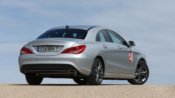 Η Mercedes CLA 180 κοστίζει στην αρχική της έκδοση 28.900 ευρώ ή 27.734 ευρώ με απόσυρση.

