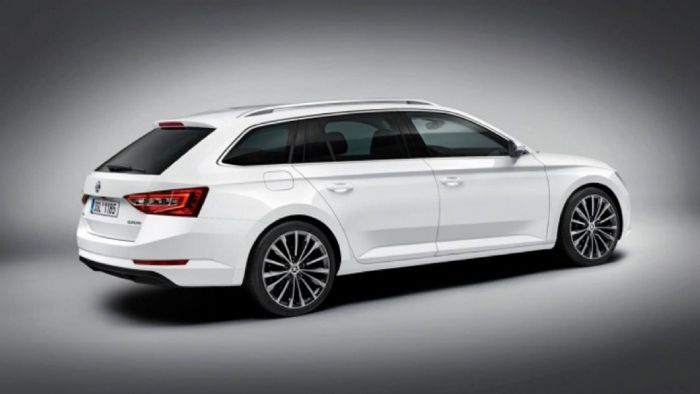 Η Superb Combi είναι η station wagon έκδοση της Superb. Το πίσω μέρος έχει διαφοροποιηθεί αισθητικά.