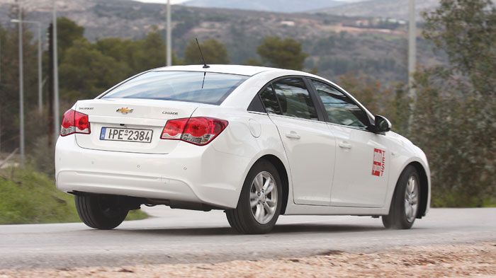 Προβλέψιμο και ασφαλές στο δρόμο το Chevrolet Cruze.