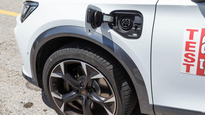 Plug-in υβριδικό με 204 και 245 άλογα