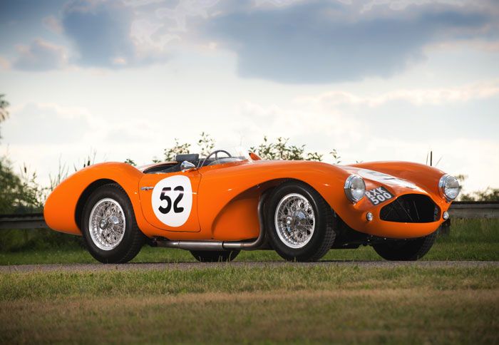 Η συγκεκριμένη Aston Martin DB3S αναμένεται να ξεπεράσει σε τιμή τα 3,0 εκ. ευρώ.