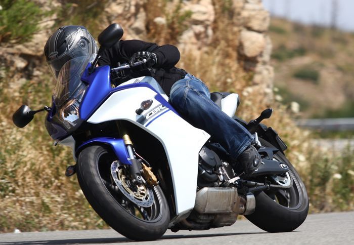 Ικανότατο all-rounder το Honda CBR600F C-ABS!