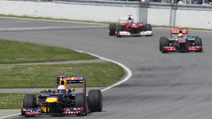 Το 2012 αποφάσισε η FIA να μειωθούν οι ζώνες σε μία, ενώ φέτος άλλαξε σχέδια ξανά, επαναφέροντας και τις δύο ζώνες DRS.
