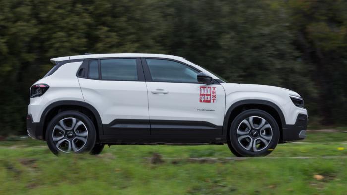 Το e-Hybrid Jeep Avenger «καίει» 5 λίτρα, σύμφωνα με όσα ανακοινώνει η εταιρεία. Το e-Hybrid Jeep Avenger «καίει» 5 λίτρα, σύμφωνα με όσα ανακοινώνει η εταιρεία.