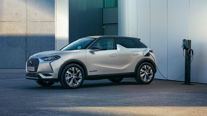 Όταν χρειαστεί, το αμιγώς ηλεκτρικό DS 3 Crossback E-TENSE είναι σε θέση να κάνει ταχεία φόρτιση έως 80% σε 30 μόλις λεπτά. Όταν χρειαστεί, το αμιγώς ηλεκτρικό DS 3 Crossback E-TENSE είναι σε θέση να κάνει ταχεία φόρτιση έως 80% σε 30 μόλις λεπτά.