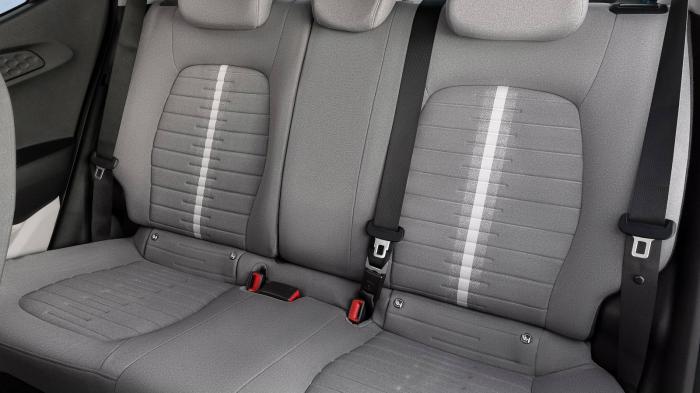 Ανετοι χώροι για τους επιβάτες και κορυφαίος χώρος αποσκευών με 252 λτ. απογειώνουν την πρακτικότητα του νέου Hyundai i10.