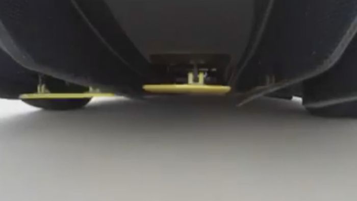 Δείτε τι γίνεται κάτω από το όμορφο αμάξωμα της F12tdf όταν η ταχύτητα αυξάνεται.