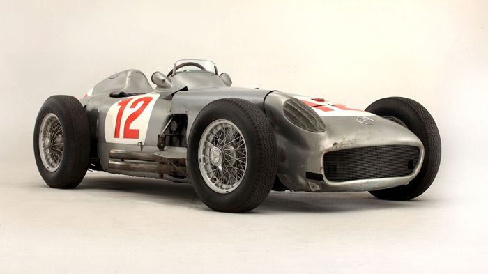To «Silver Arrow» του 1954 έγινε το πιο ακριβό όχημα που δημοπρατήθηκε ποτέ, αλλά και το πιο ακριβό αγωνιστικό της F1. Επίσης είναι πλέον και το πιο ακριβό «μοντέλο» της Mercedes!