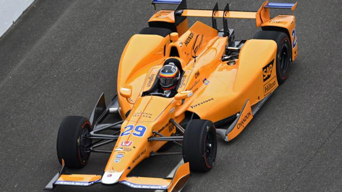 Τέλος στις φήμες που ήθελαν τον Φερνάντο Αλόνσο να συμμετέχει για δεύτερη φορά φέτος σε αγώνα IndyCar, έβαλε η McLaren.