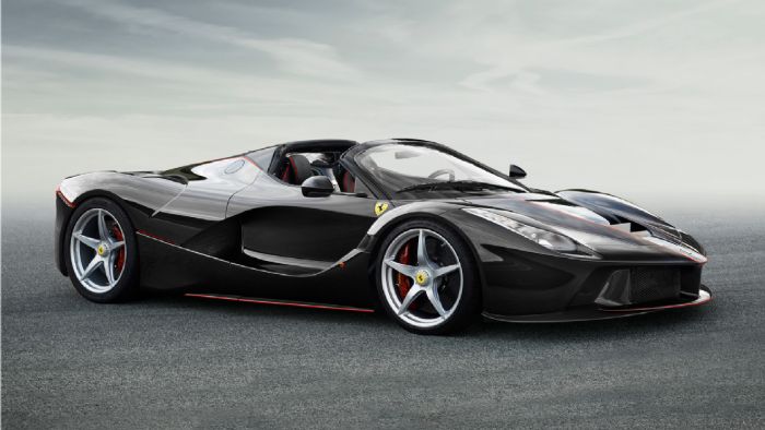 Η «ανοικτή» LaFerrari αποτέλεσε το μήλον της έριδος ανάμεσα σε γνωστό συλλέκτη και στην εταιρεία. Εσείς ποιος πιστεύετε πως έχει δίκιο;