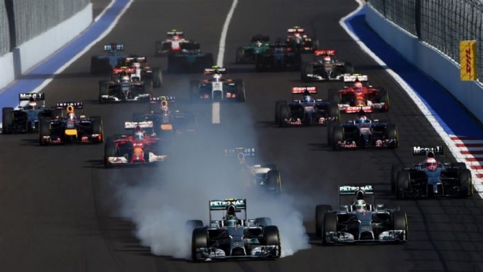 Καμία σημαντική αλλαγή στην F1 μέχρι και το 2019, σύμφωνα με τον Ecclestone