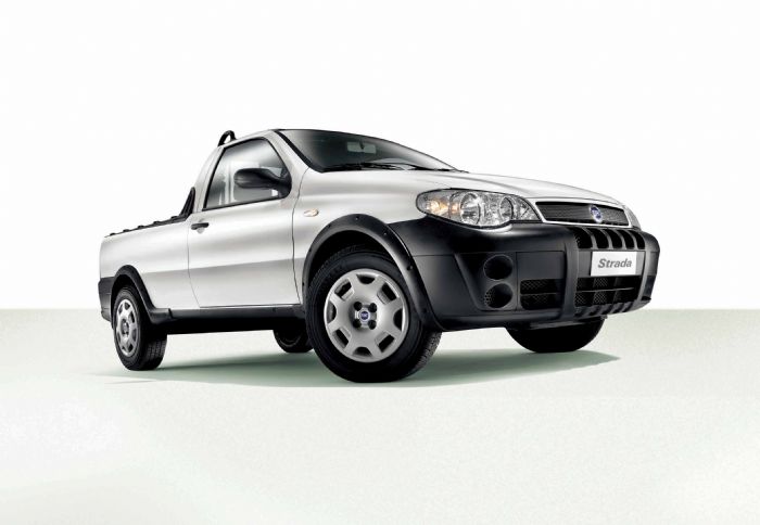To ανανεωμένο Fiat Strada προσφέρεται και με διπλή καμπίνα με το κόστος του να ξεκινά από τα 14.700 ευρώ.