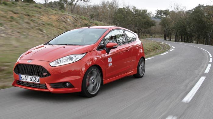 Το Ford Fiesta ST μπαίνει στη δεύτερη γενιά του και 5 χρόνια μετά την παρουσίαση του 6ης γενιάς Fiesta, έρχεται για να συμπληρώσει τη γκάμα των «ST» επιλογών της εταιρείας. Το Ford Fiesta ST μπαίνει στη δεύτερη γενιά του και 5 χρόνια μετά την παρουσίαση του 6ης γενιάς Fiesta, έρχεται για να συμπληρώσει τη γκάμα των «ST» επιλογών της εταιρείας.