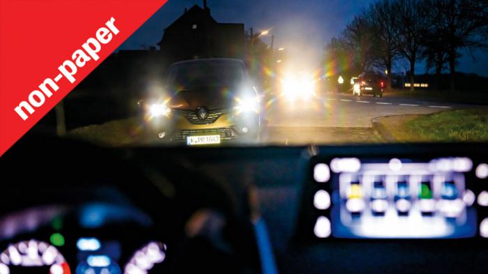 Φώτα που τυφλώνουν: Φταίνε τα LED, τα ψηλά SUV ή οι αδιάφοροι οδηγοί; Φώτα που τυφλώνουν: Φταίνε τα LED, τα ψηλά SUV ή οι αδιάφοροι οδηγοί;