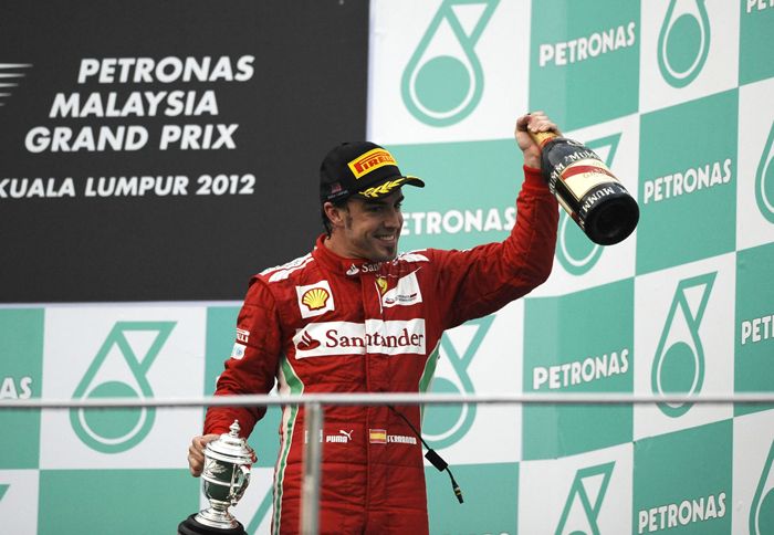 Την πρώτη θέση στο GP Μαλαισίας πήρε ο Fernando Alonso (Ferrari). Την πρώτη θέση στο GP Μαλαισίας πήρε ο Fernando Alonso (Ferrari).