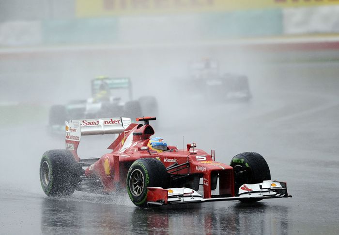 Η Ferrari βρισκόταν από την αρχή της σεζόν έξω από τα νερά της, παρόλαυτά ο F.Alonso βρήκε την ευκαιρία και πέρασε στο υψηλότερο βάθρο. Η Ferrari βρισκόταν από την αρχή της σεζόν έξω από τα νερά της, παρόλαυτά ο F.Alonso βρήκε την ευκαιρία και πέρασε στο υψηλότερο βάθρο.