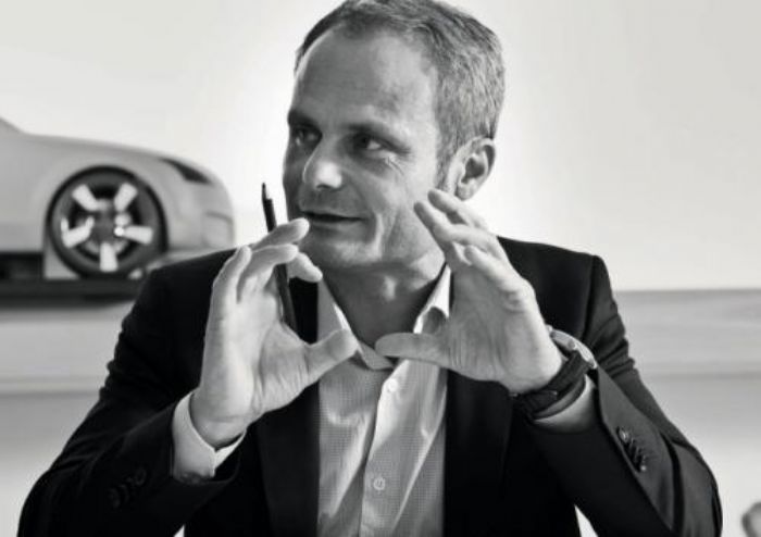 Ο επικεφαλής του σχεδιαστικού τομέα της Audi Group, Wolfgang Egger, μίλησε για τη νέα σχεδιαστική τάση της γερμανικής φίρμας.