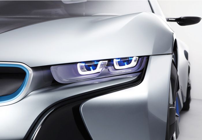 Τη νέα τεχνολογία τη συναντάμε στο νέο πρωτότυπο της BMW το i8 που παρουσιάστηκε στην έκθεση της Φρανκφούρτης.