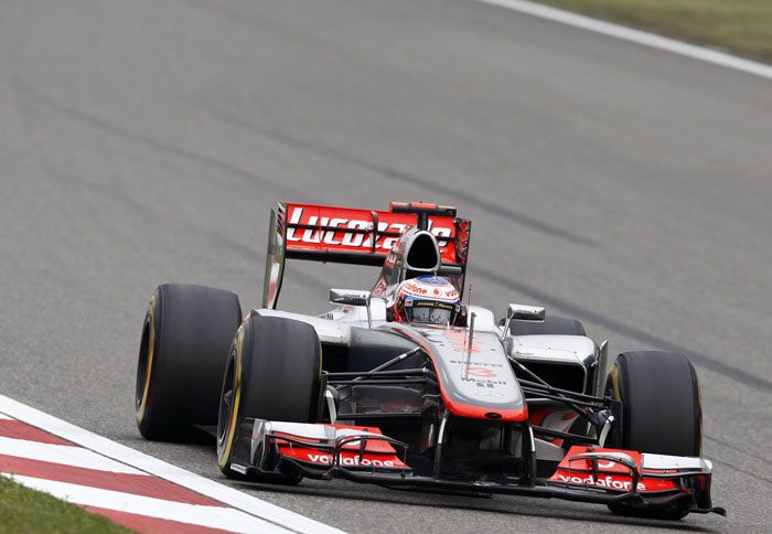 Εξαιρετικός ήταν ο ρυθμός του Jenson Button, ο οποίος ευνοήθηκε ιδιαίτερα από την... καταστροφή του Schumi.