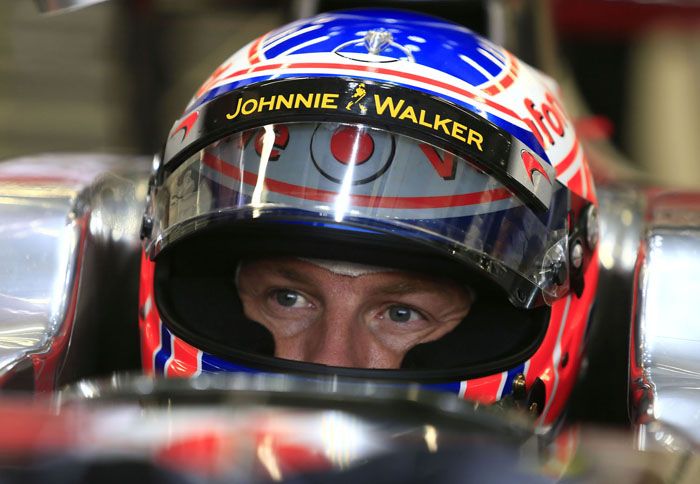 O Jenson Button κρατήθηκε στο γκρούπ των πρώτων και κατάφερε να ανέβει στο δεύτερο υψηλότερο σκαλί του βάθρου.