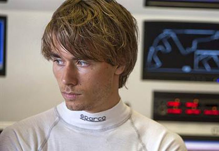 H Marussia θα τρέχει το 2012 με το οδηγικό δίδυμο των Charles Pic και Timo Glock.
